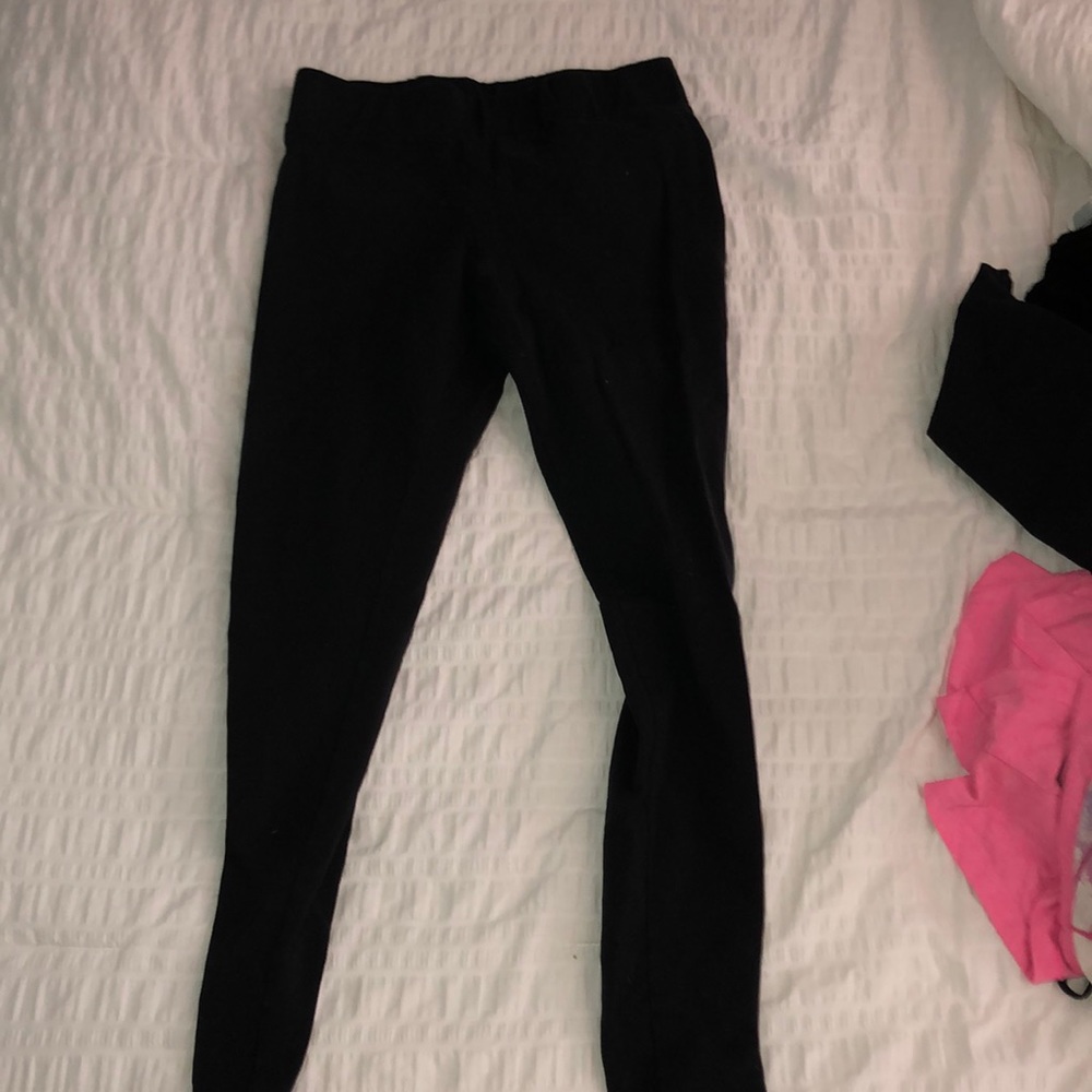 black leggings